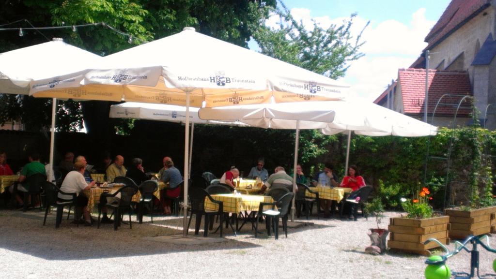 Stiftsgasthof Hochburg Esterno foto